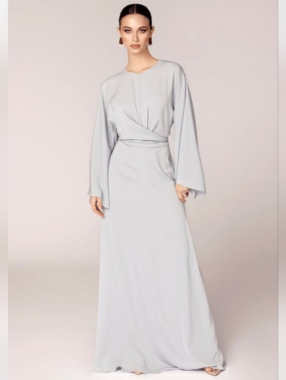 VEILED COLLECTION SILKY LONG SLEEVESS FRONT TWIST- WAIST TIE WOMENS SZ MEDIUM